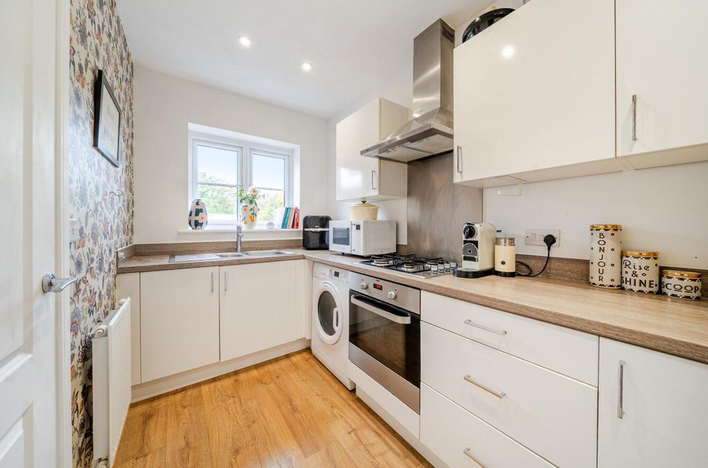 Property photo 2 of 12 1358882-4-68De4Dcf4F72B.Jpg