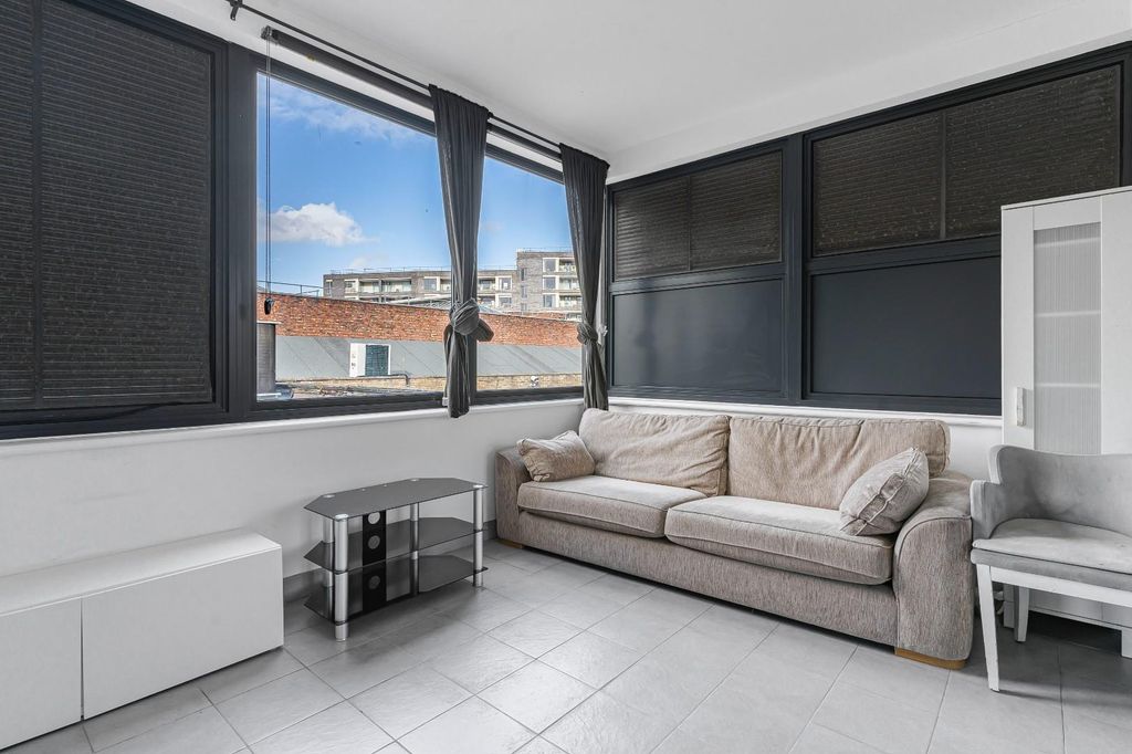 Property photo 2 of 19 16_62319.Jpg