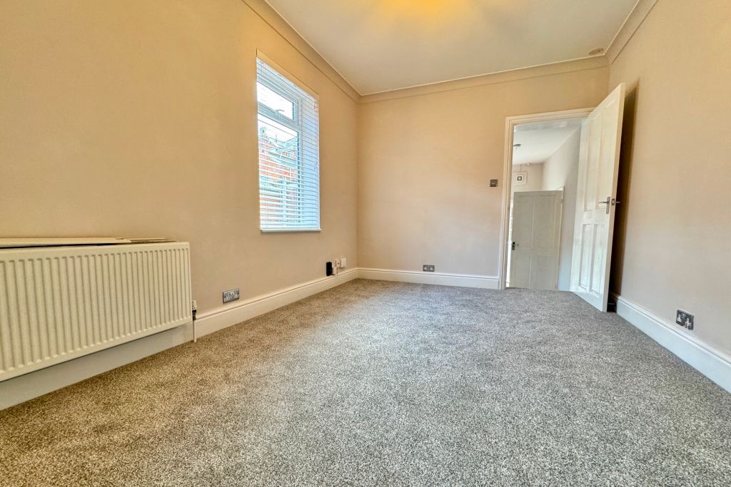 Property photo 2 of 7 Living Room