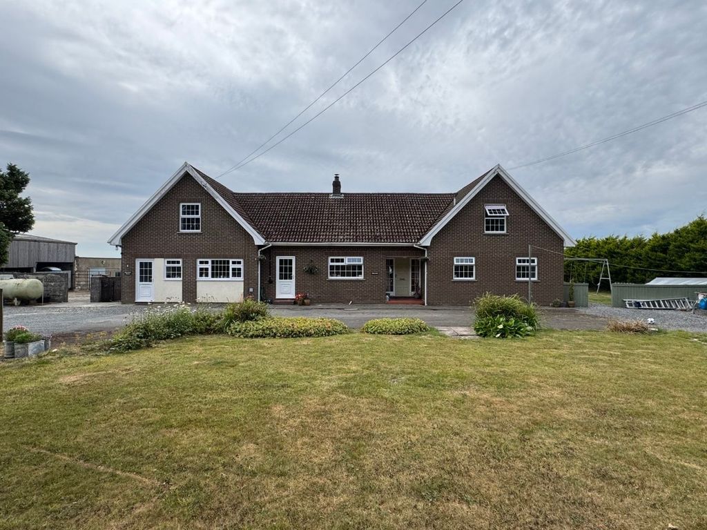 Property photo 1 of 51