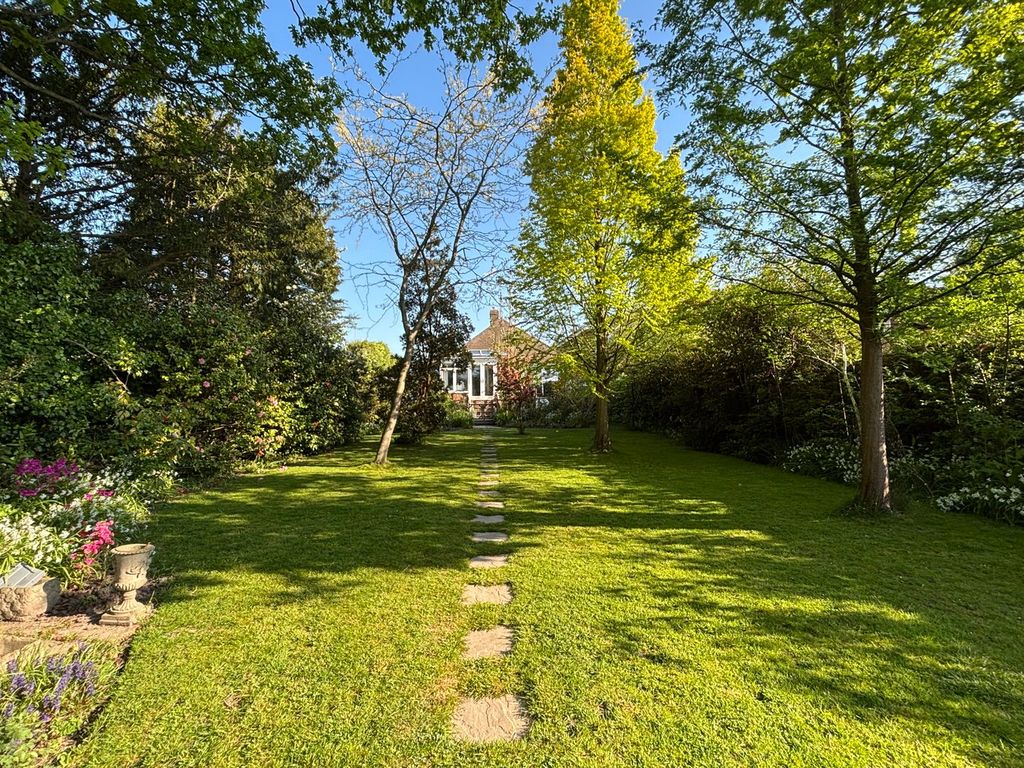Property photo 2 of 29