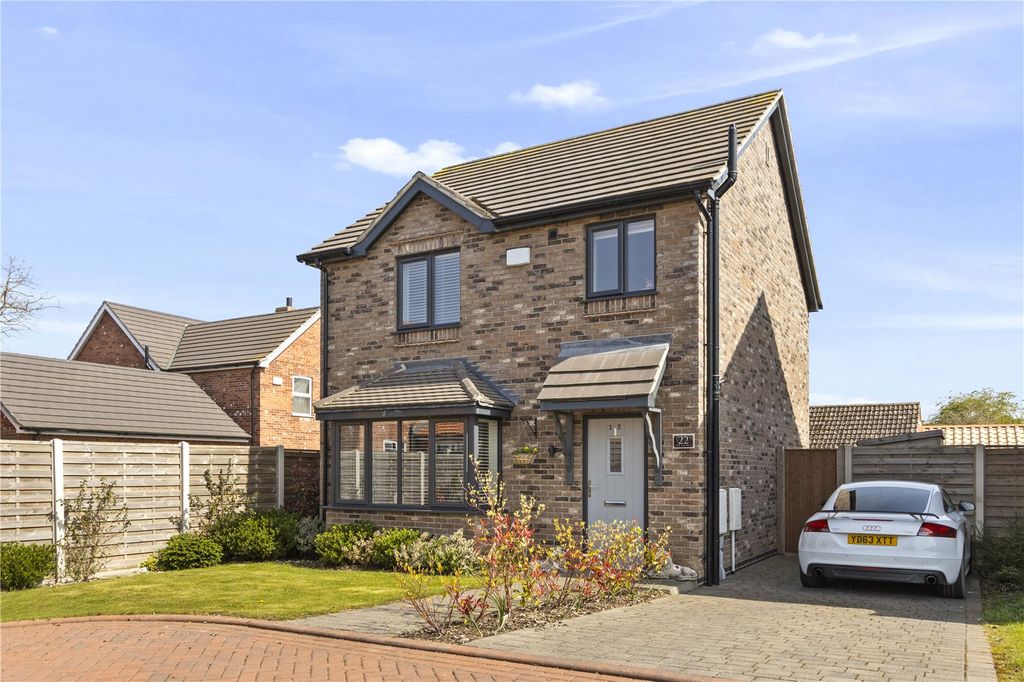 Property photo 1 of 29 Picture No. 12