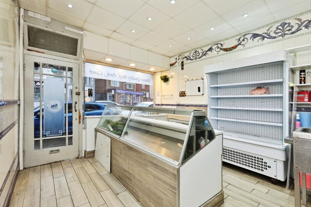 Property photo 2 of 24 Shop Floor