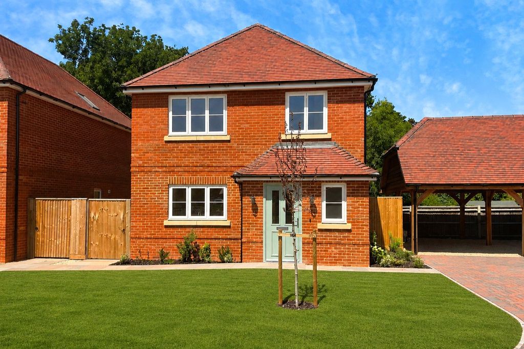 Property photo 1 of 12 External