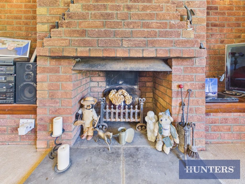 Property photo 3 of 18 Cam02804G0-Pr0441-Still004.Jpg