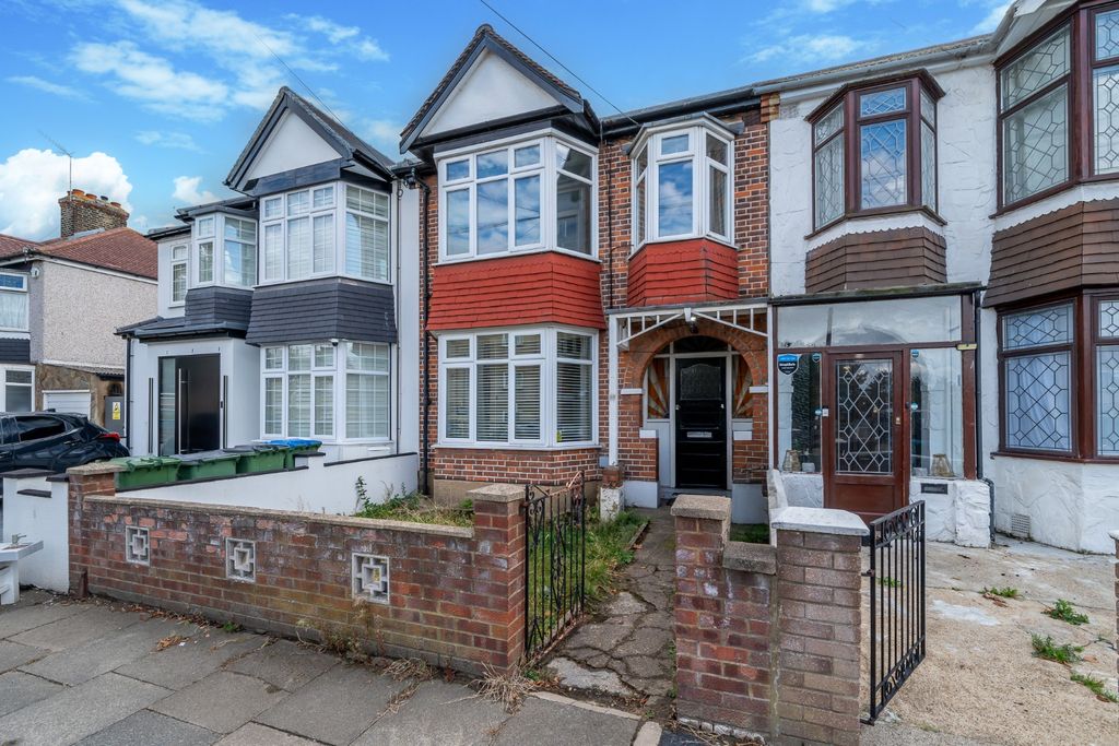 Property photo 1 of 13 4505711