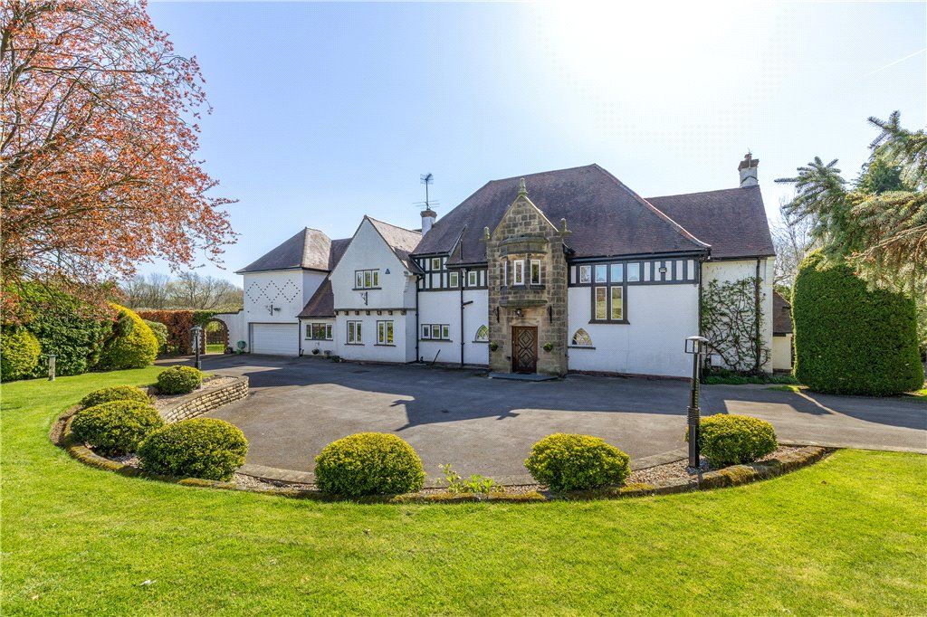 Property photo 3 of 40 Character &amp; Detail