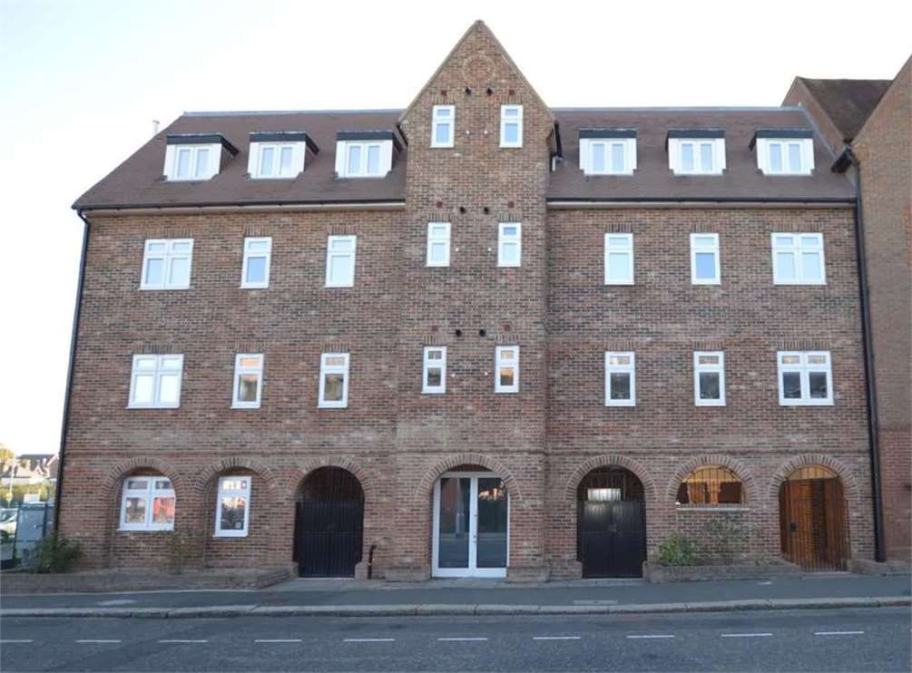 Property photo 1 of 7