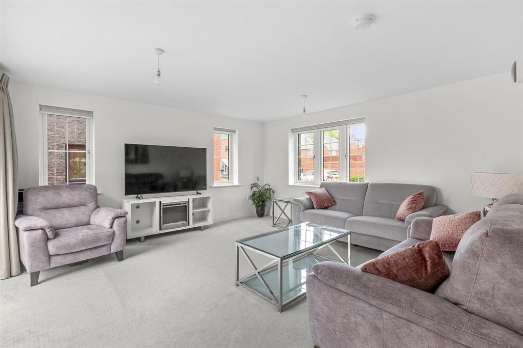 Property photo 3 of 15