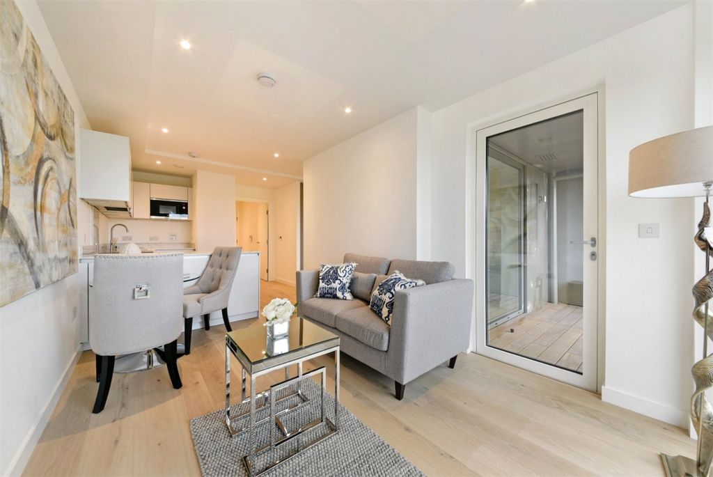 Property photo 3 of 9 Picture No. 17