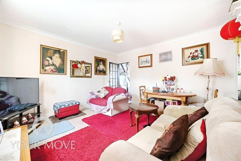 Property photo 3 of 9 #Yourmovedartford