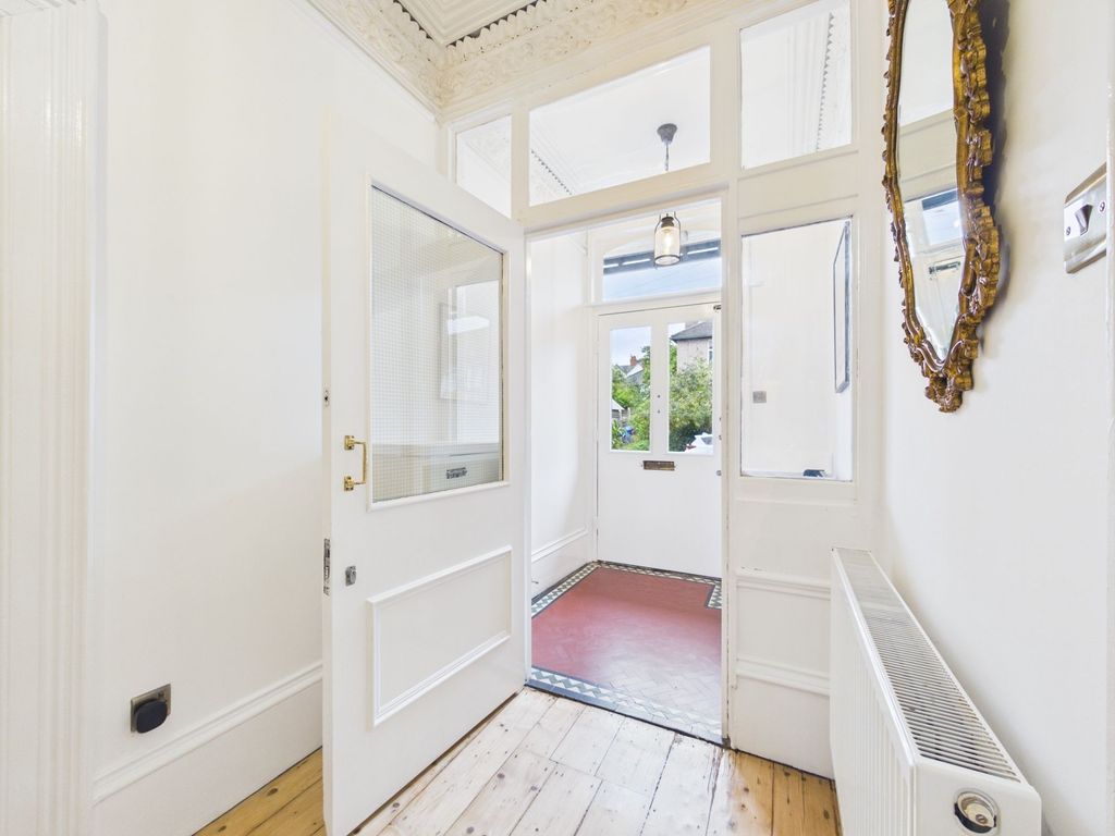 Property photo 2 of 30