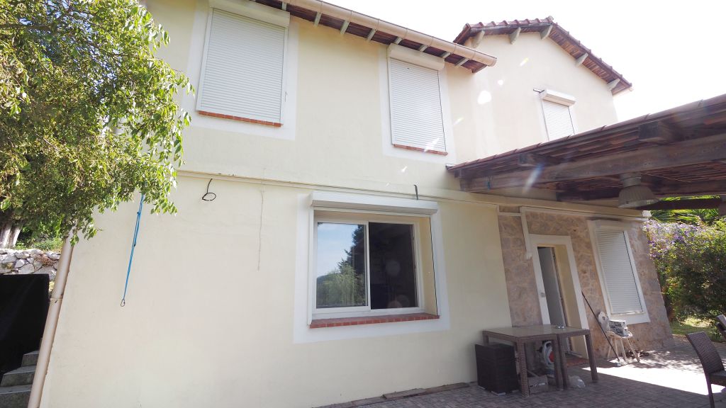 Property photo 2 of 29