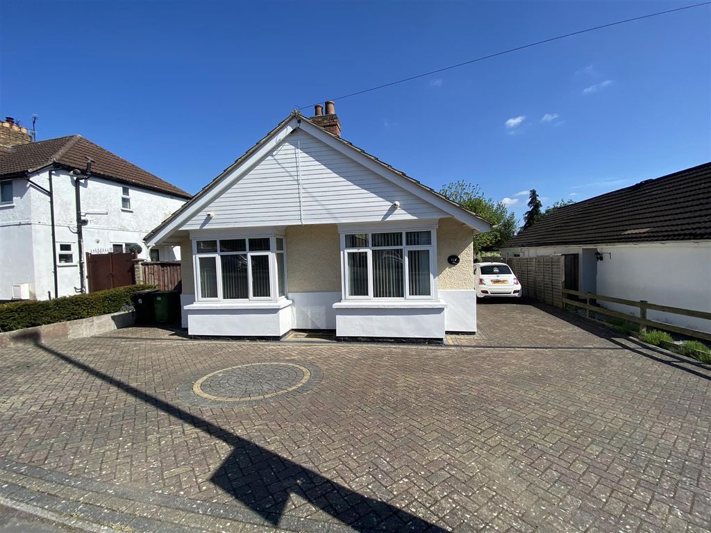 Property photo 2 of 12 R.Jpg