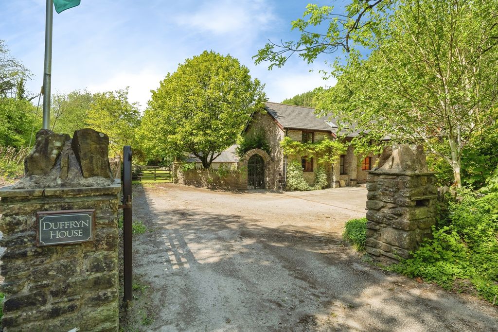 Property photo 2 of 39 Pbox-Img.Jpg