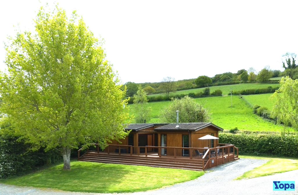 Property photo 1 of 26 Birch Lodge