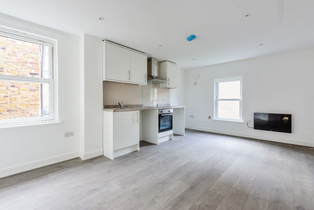 Property photo 3 of 6 925117 (4)