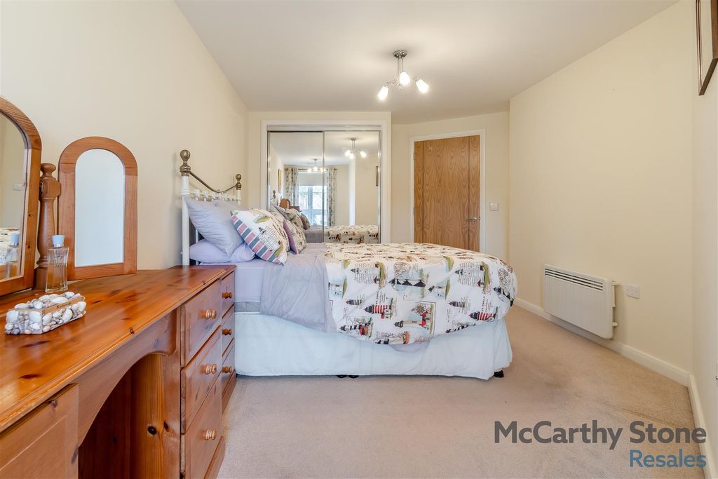 Property photo 3 of 23 8638110-Interior03.Jpg