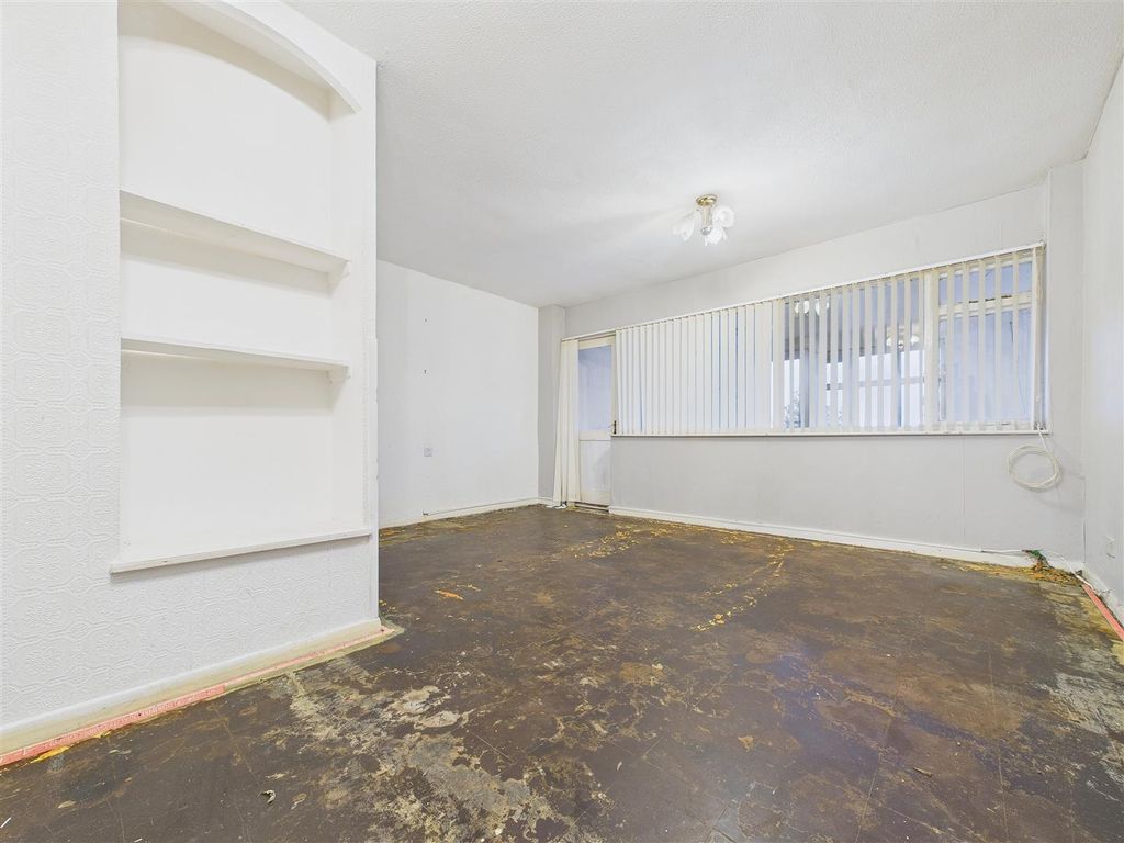 Property photo 2 of 12 Cam01407G0-Pr0030-Still007.Jpg