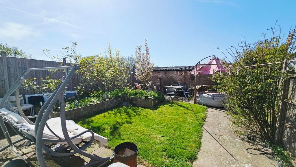 Property photo 2 of 16 Photo 7