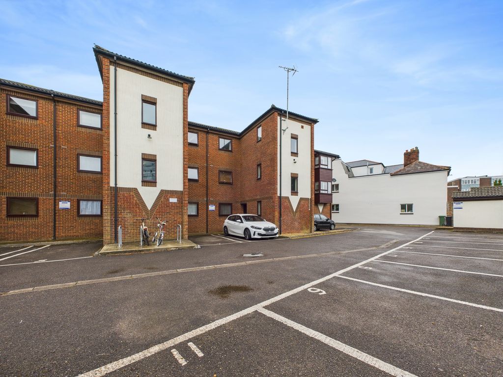 Property photo 1 of 9