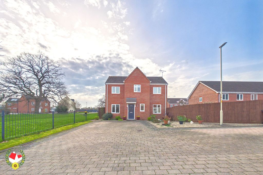 Property photo 1 of 18