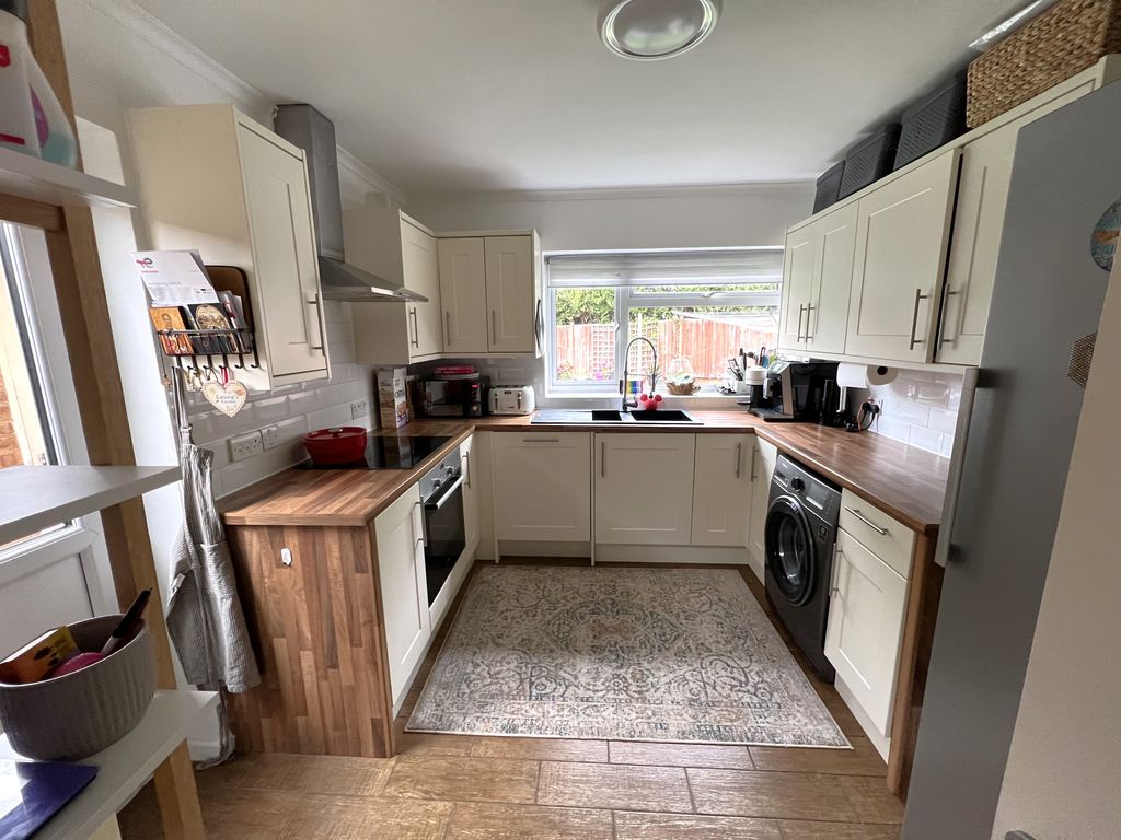 Property photo 2 of 13