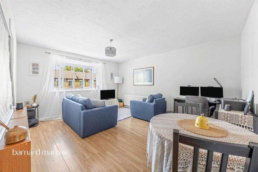 Property photo 1 of 22