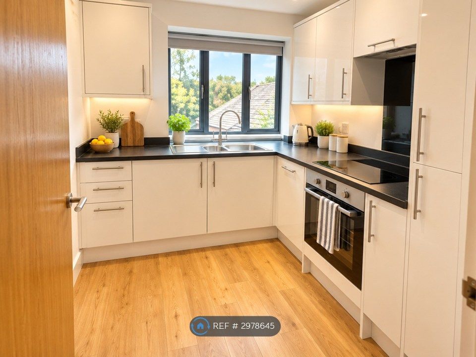 Property photo 2 of 5 Kitchen