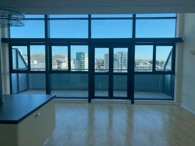 Property photo 3 of 18 Living Room