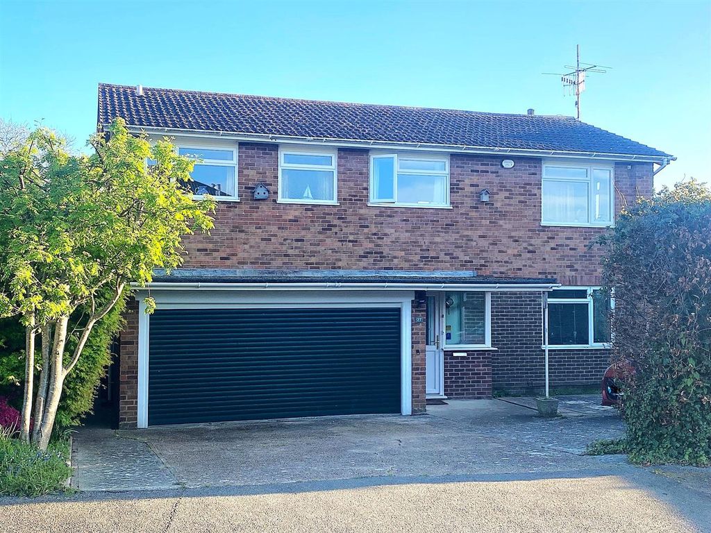 Property photo 1 of 15 27 Normandale - Front.Jpg