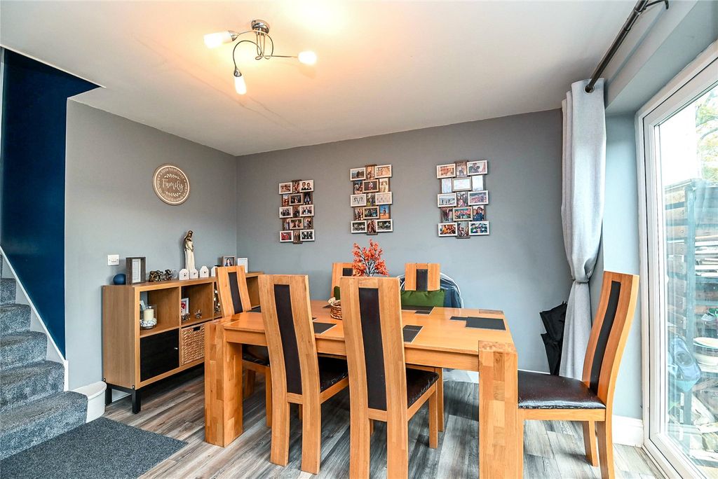 Property photo 3 of 19 Picture No. 04