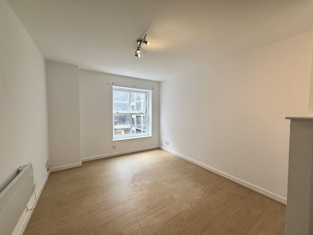 Property photo 1 of 12 Img_9217