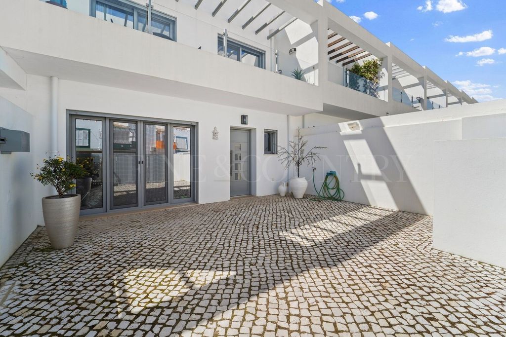 Property photo 1 of 30