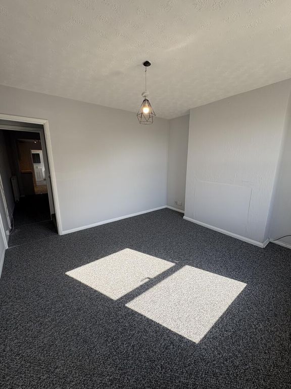 Property photo 2 of 12 Landing
