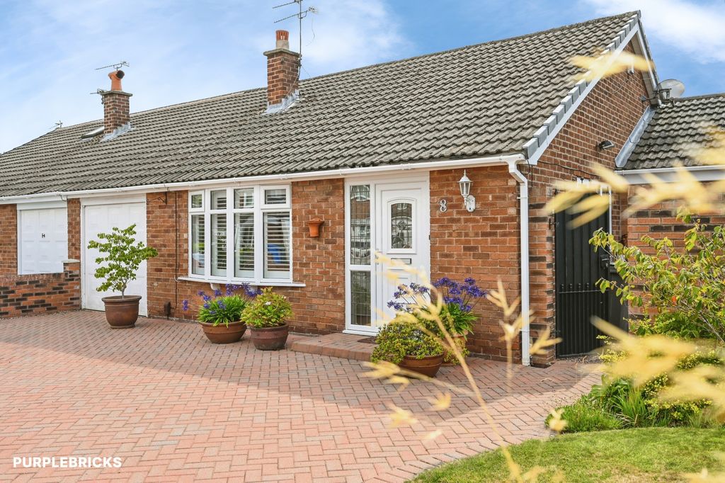 Property photo 2 of 34
