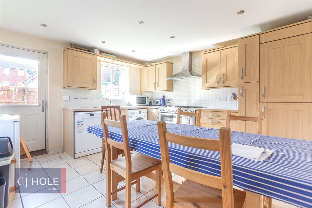 Property photo 2 of 19 Picture No. 21