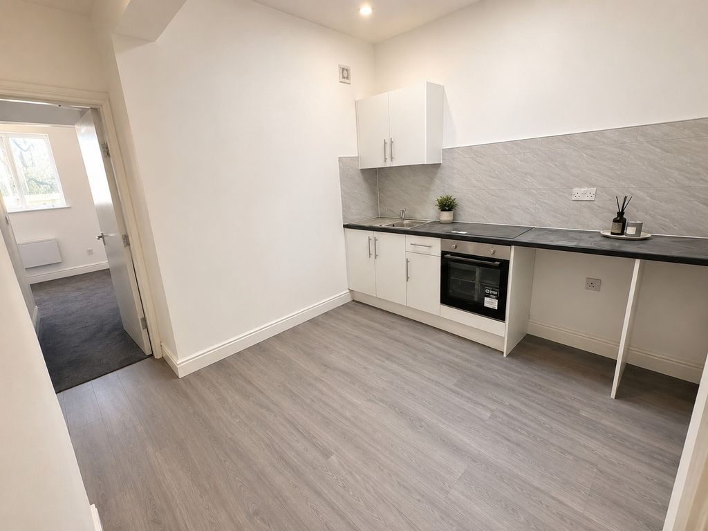 Property photo 1 of 3