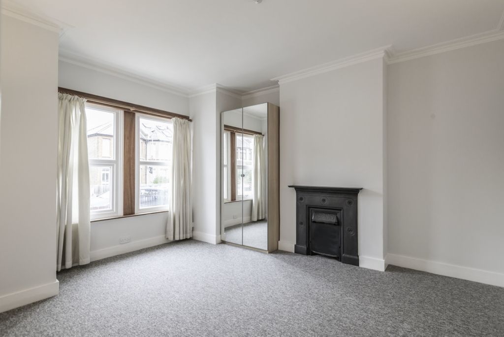 Property photo 2 of 7 899960 (2)