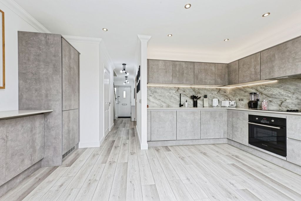Property photo 1 of 17 Photo