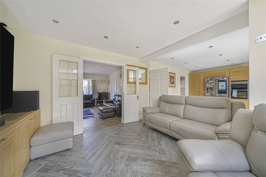 Additional image 4 of 5 bed detached house for saleCortland Close, Crayford, Kent DA1