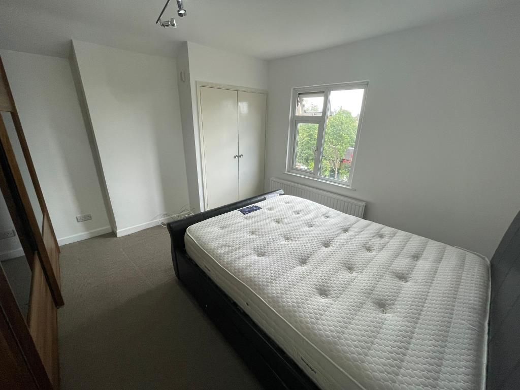 Property photo 2 of 10 Bedroom