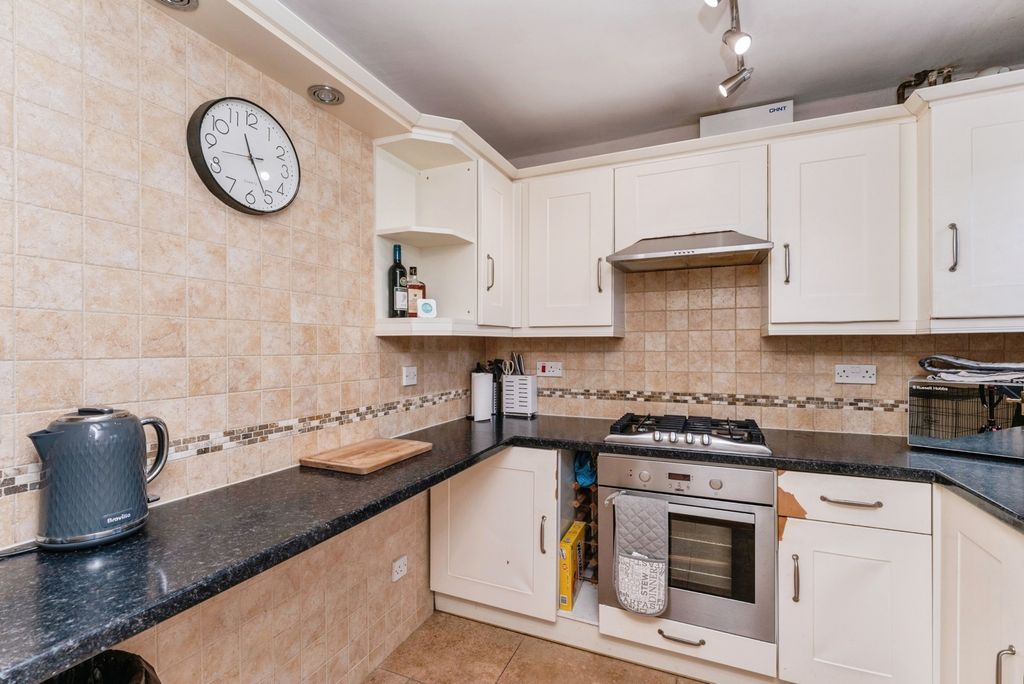 Property photo 3 of 20 Pbox-Img.Jpg