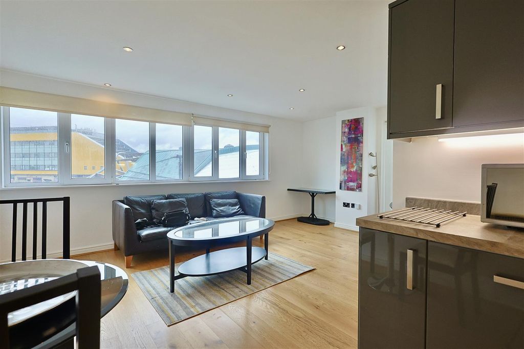 Property photo 1 of 10 86Af1Aa3-9C9D-4Ae0-A1Db-46A49C497Ac1_1_201_A.Jpeg