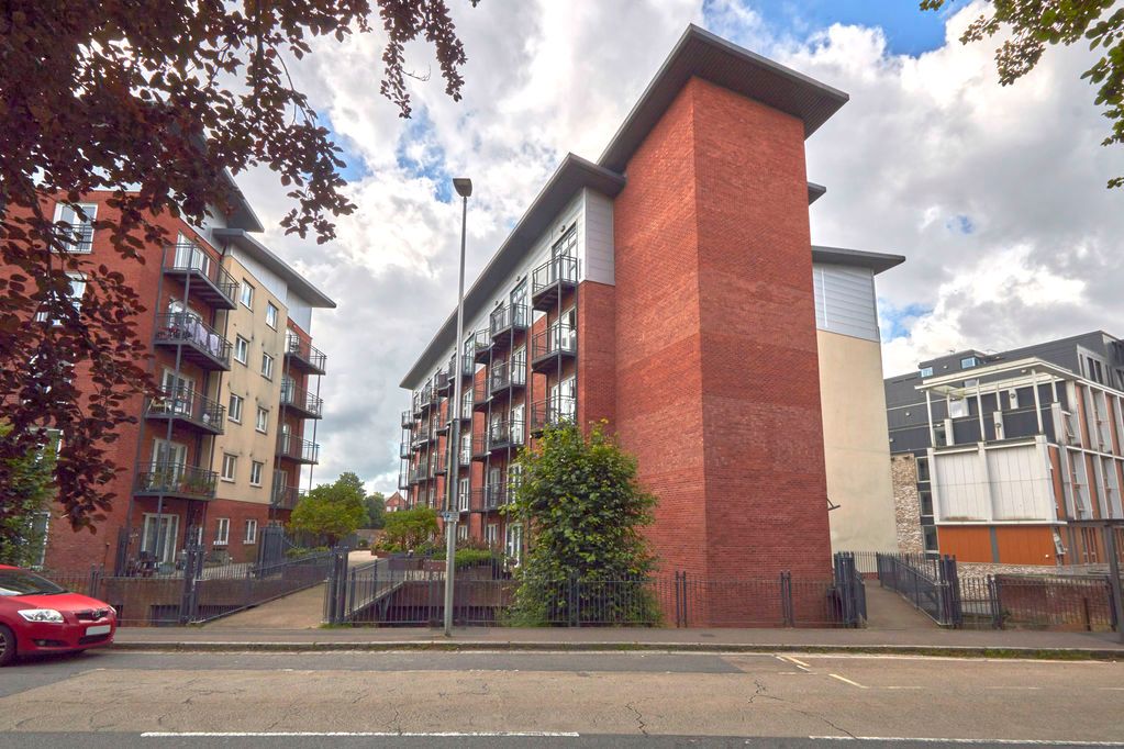 Property photo 1 of 8 Front