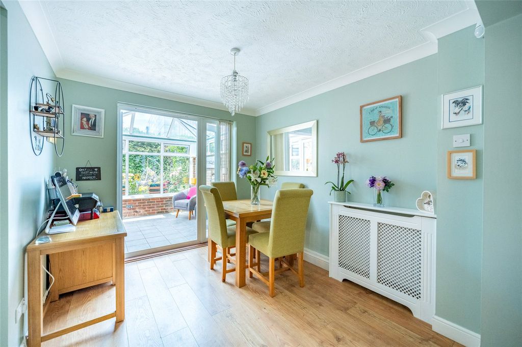 Property photo 3 of 17 Picture No. 02