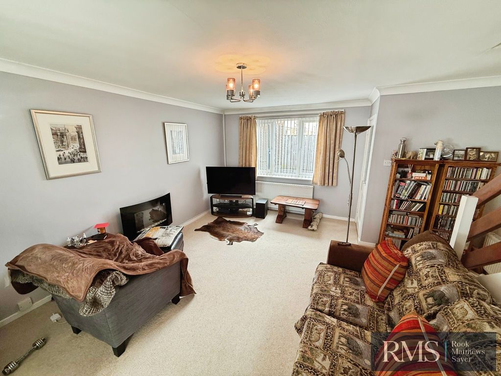 Property photo 2 of 12 Photo 7