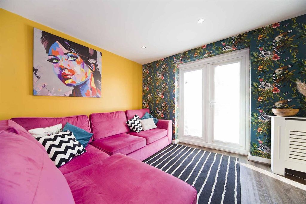 Property photo 3 of 22