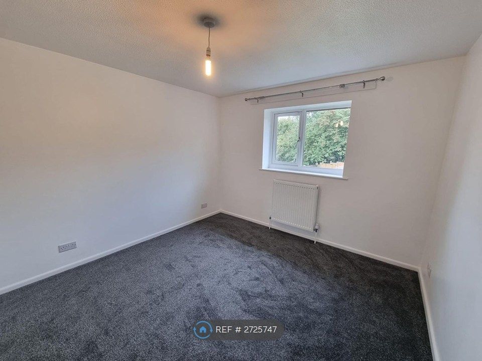 Property photo 3 of 7 Bedroom