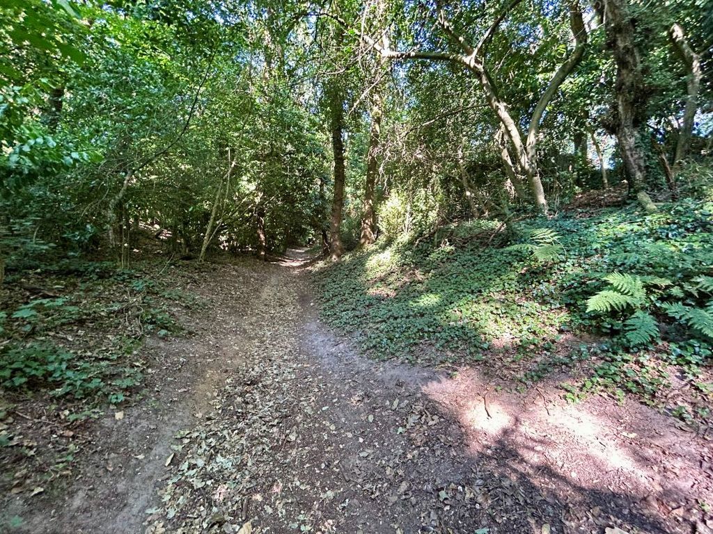 Property photo 1 of 4